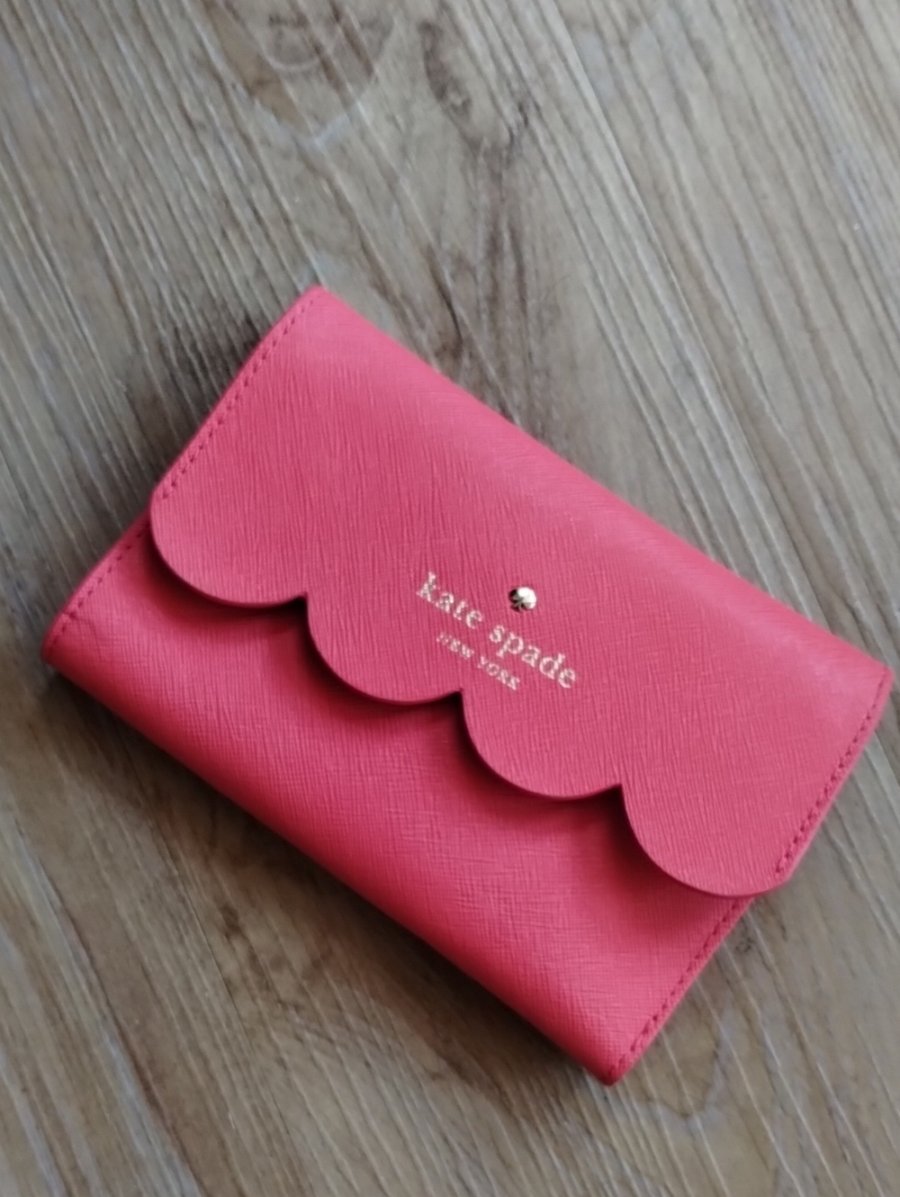 Kate Spade NEW Gemma Pink Hibiscus Scalloped Edge Classic Small Accordion Wallet